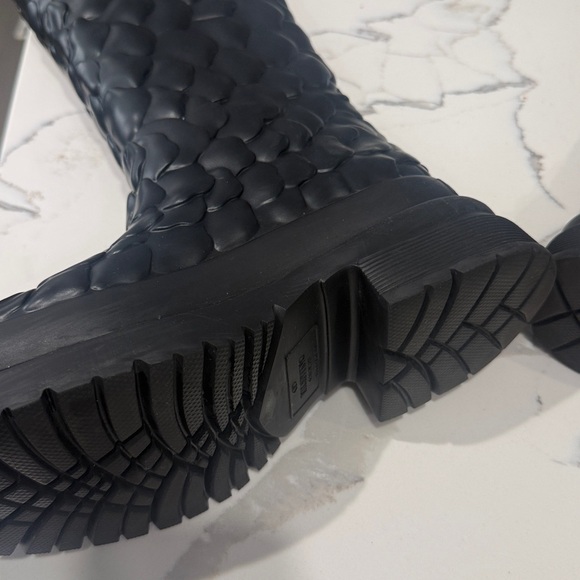 Valentino Garavano Atelier Rose Edition Water Resistent - women’s size 38 (8) - Picture 9 of 11